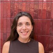 Imparto clases a todas aquellas personas que deseen aprender inglés o español; o bien derecho!